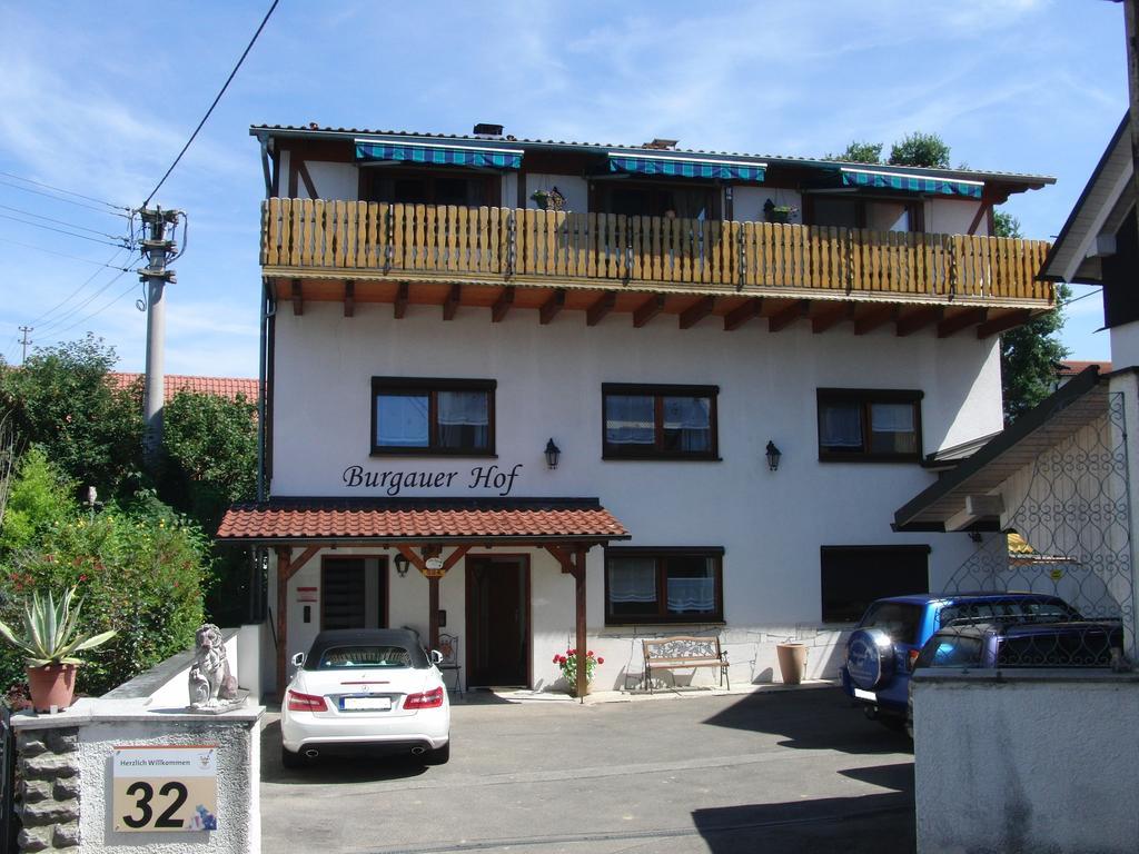 Appartement Burgauer Hof *